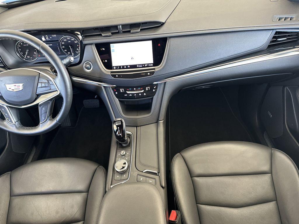 used 2025 Cadillac XT5 car, priced at $42,452
