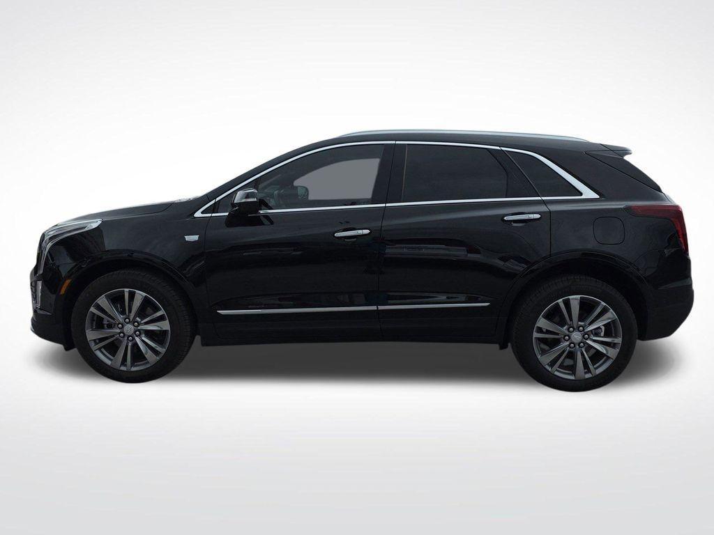 new 2026 Cadillac XT5 car, priced at $58,995
