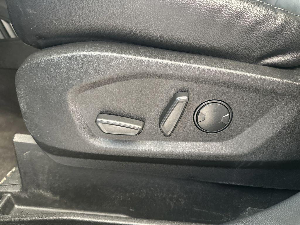 used 2022 Ford Edge car, priced at $21,101