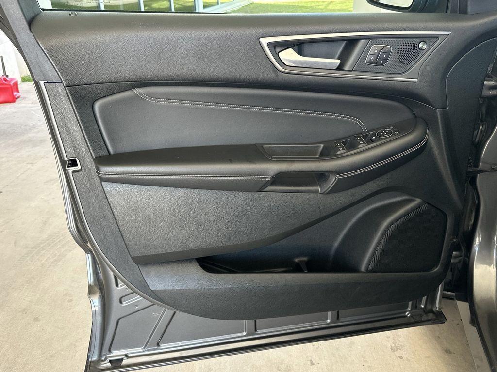 used 2022 Ford Edge car, priced at $21,101