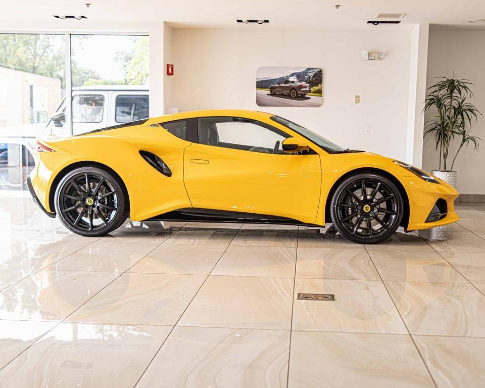 new 2025 Lotus Emira car