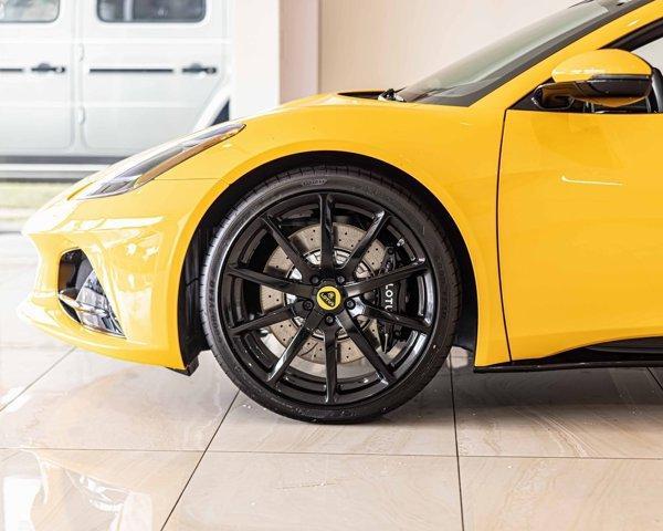 new 2025 Lotus Emira car