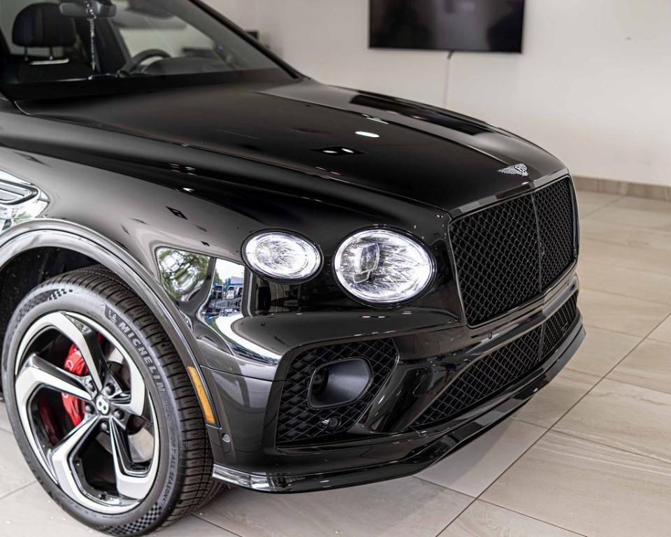 used 2022 Bentley Bentayga car, priced at $178,888