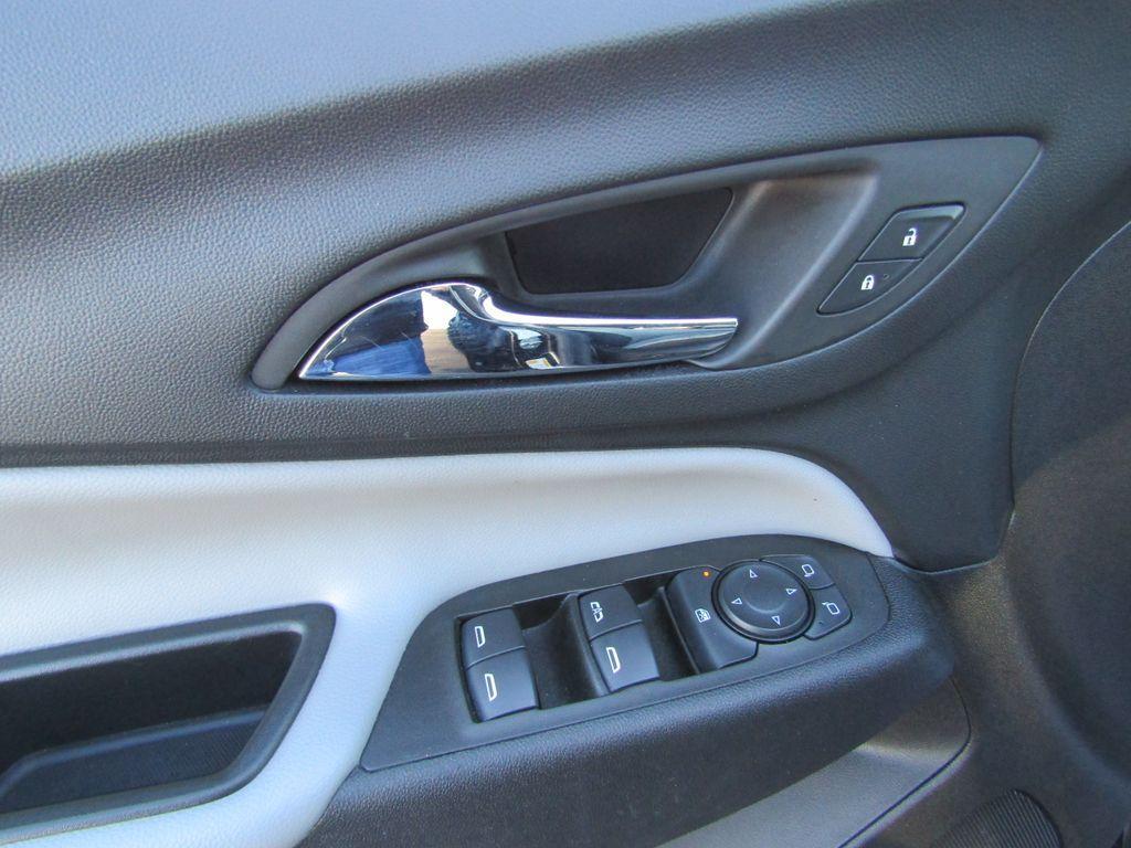 used 2023 Chevrolet Equinox car, priced at $19,500