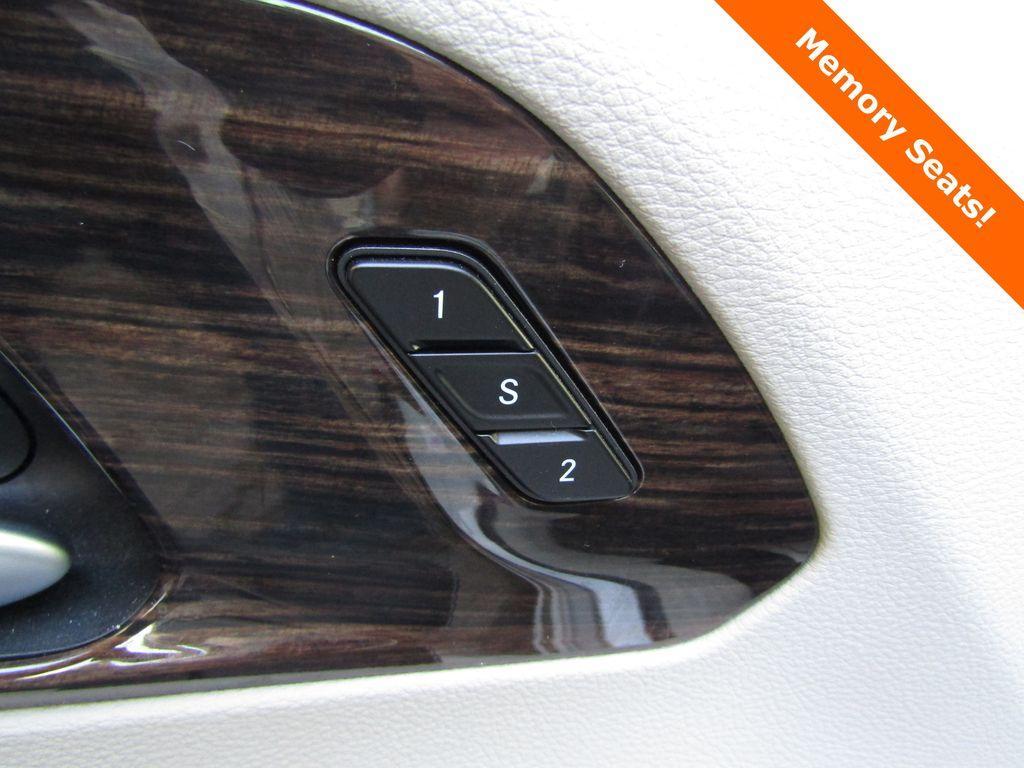 used 2024 Chrysler Pacifica car, priced at $29,500