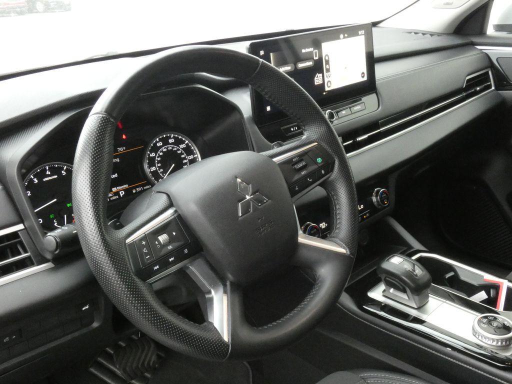 used 2025 Mitsubishi Outlander car, priced at $25,000