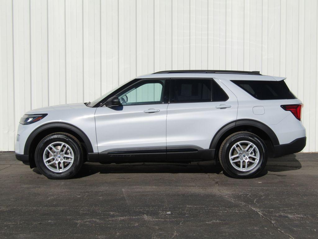 new 2026 Ford Explorer car, priced at $41,280