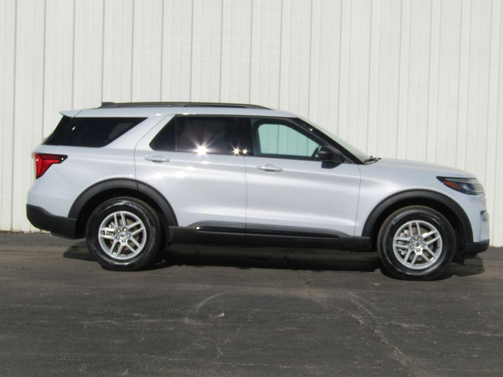 new 2026 Ford Explorer car, priced at $41,280