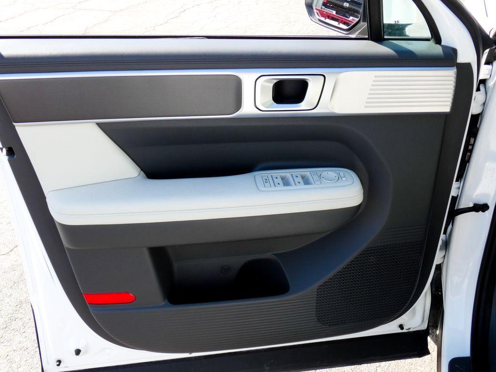 used 2025 Hyundai Santa Fe car, priced at $29,995