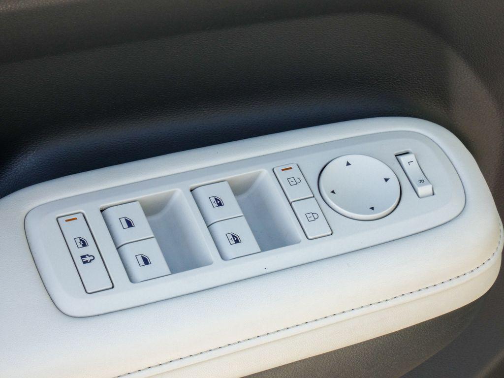 used 2025 Hyundai Santa Fe car, priced at $29,995