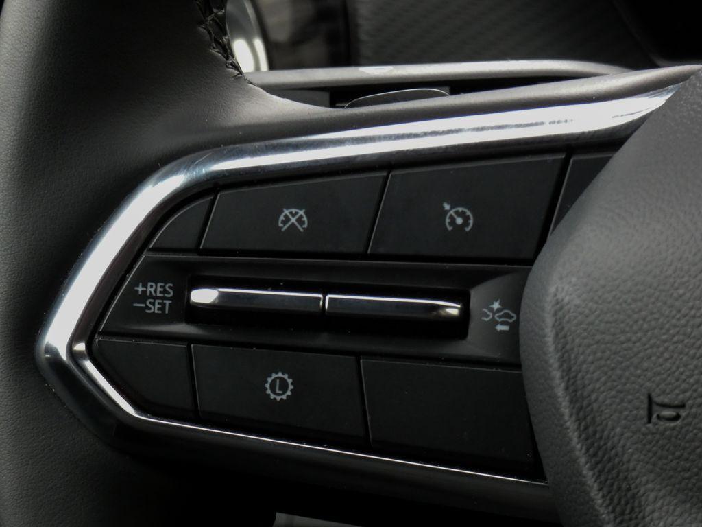 used 2025 Chevrolet Equinox car, priced at $25,995