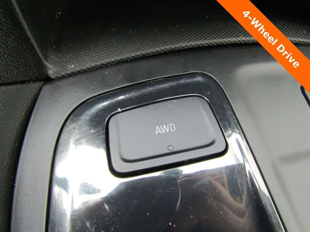 used 2023 Chevrolet Equinox car, priced at $26,900