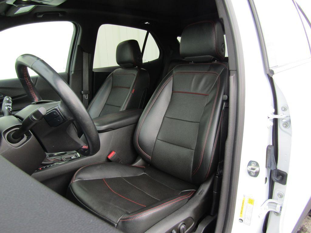 used 2023 Chevrolet Equinox car, priced at $26,900