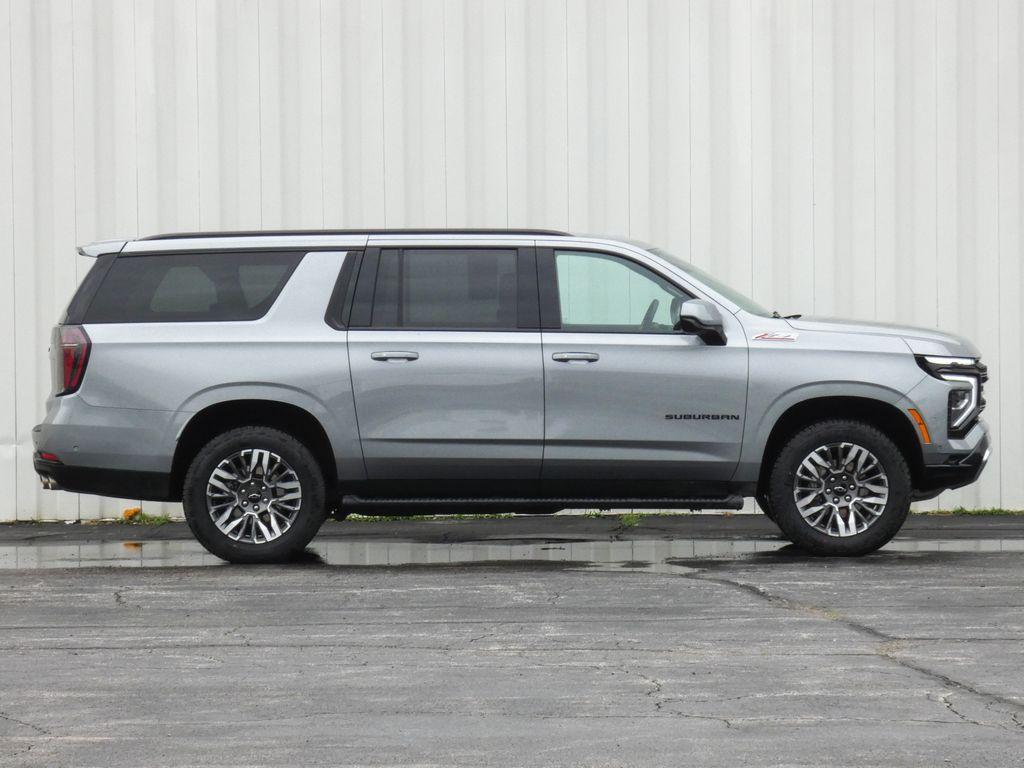 used 2025 Chevrolet Suburban car, priced at $65,000