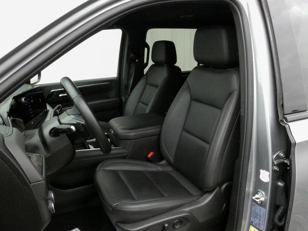 used 2025 Chevrolet Suburban car, priced at $65,000