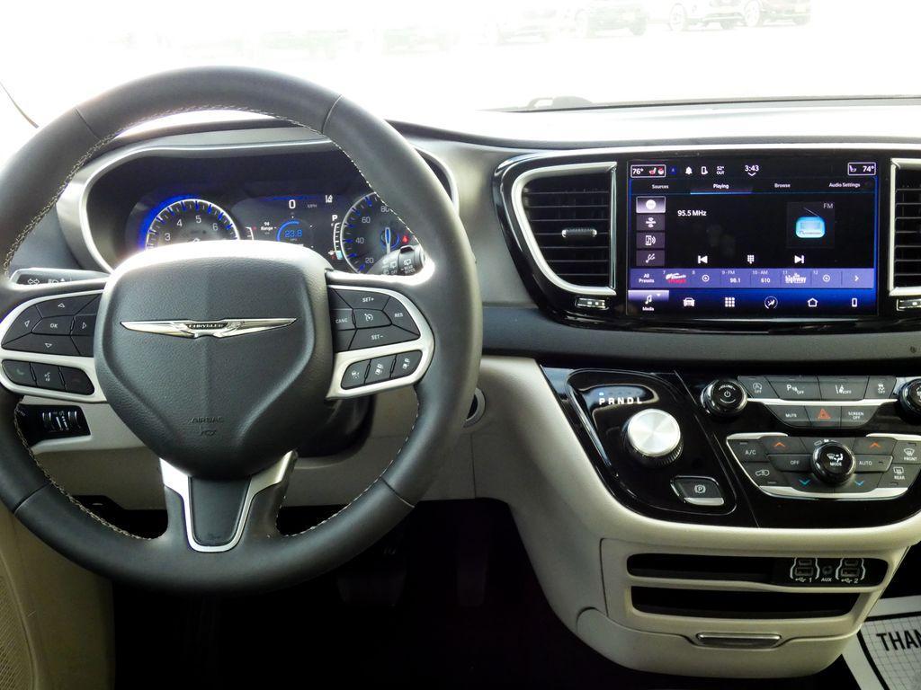 used 2024 Chrysler Pacifica car, priced at $26,995