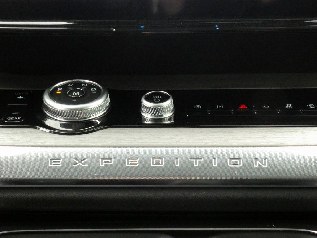 used 2025 Ford Expedition Max car, priced at $71,500