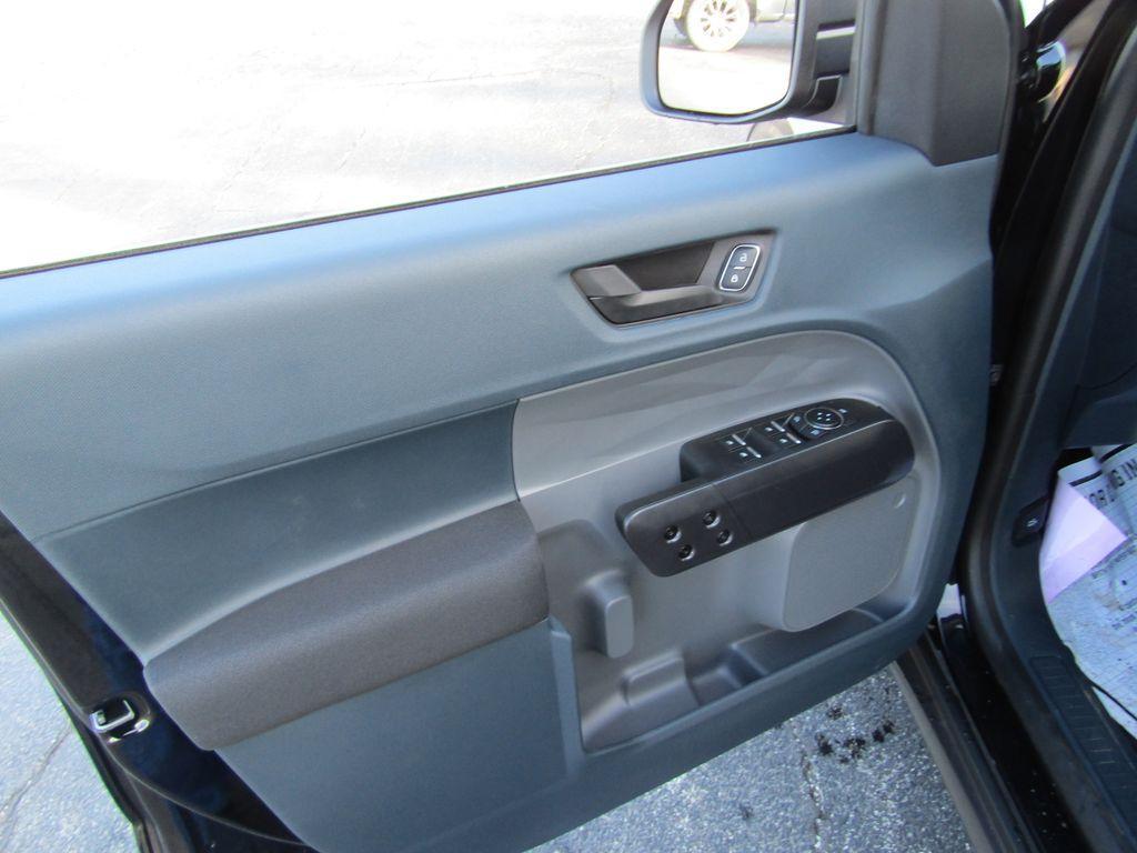 new 2025 Ford Maverick car, priced at $29,275