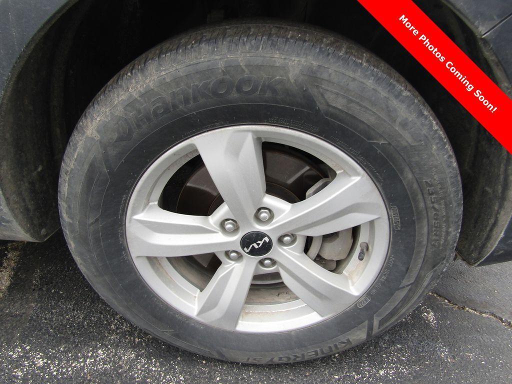 used 2022 Kia Sorento car, priced at $18,995