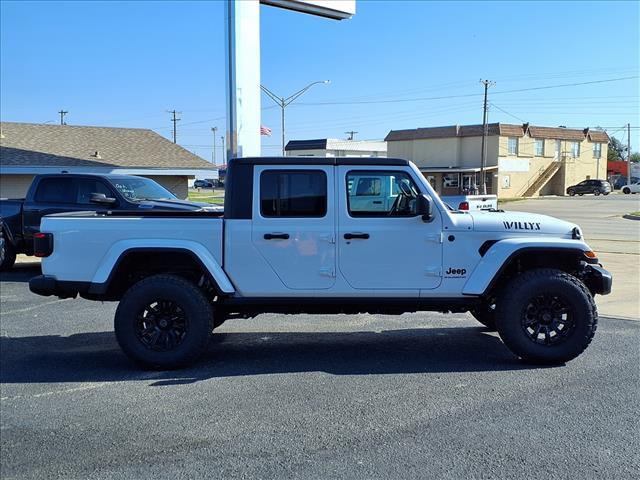 new 2025 Jeep Gladiator car, priced at $55,400