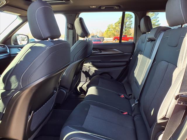 new 2025 Jeep Grand Cherokee car, priced at $42,900