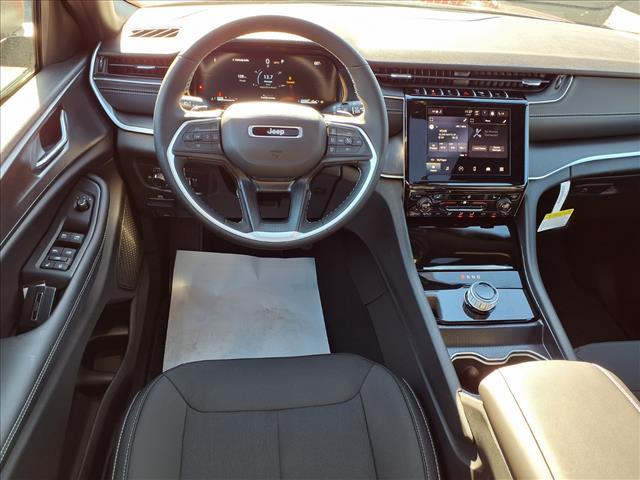 new 2025 Jeep Grand Cherokee car, priced at $42,900