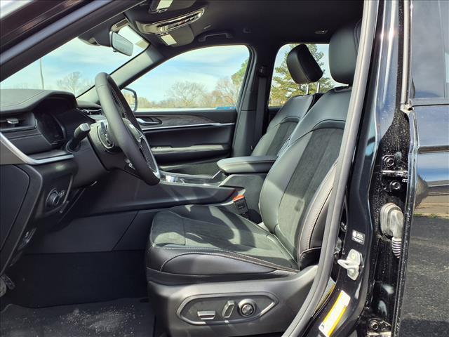 new 2026 Jeep Grand Cherokee car, priced at $46,500