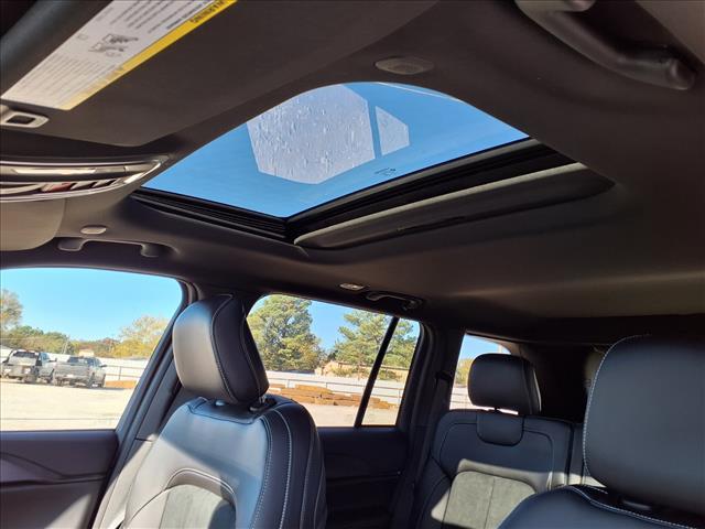 new 2025 Jeep Grand Cherokee car, priced at $44,900