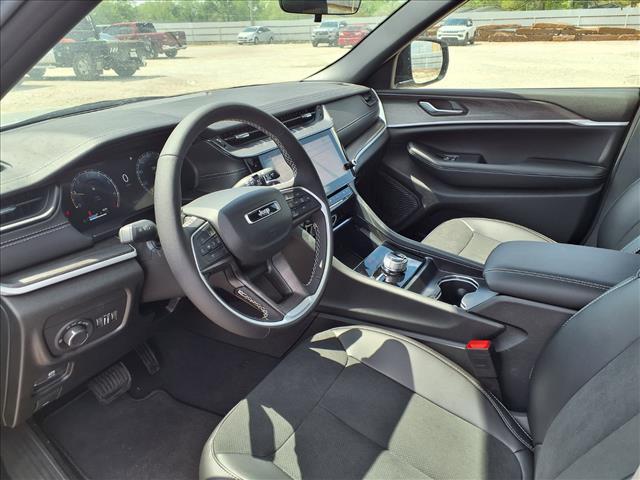 new 2026 Jeep Grand Cherokee car, priced at $46,900