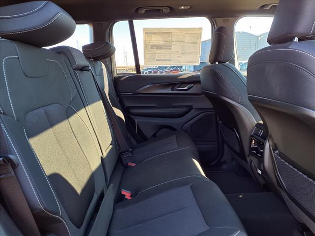 new 2025 Jeep Grand Cherokee car, priced at $43,250