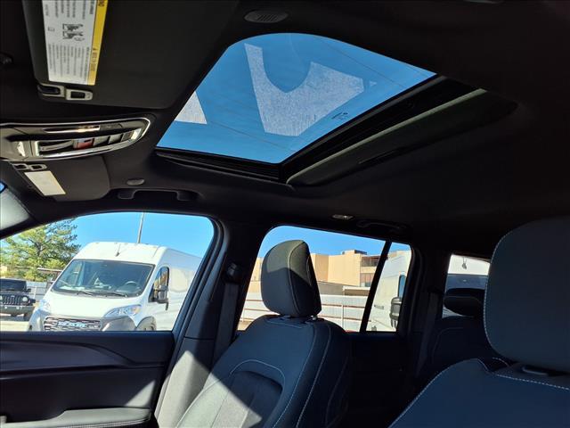 new 2025 Jeep Grand Cherokee car, priced at $43,250