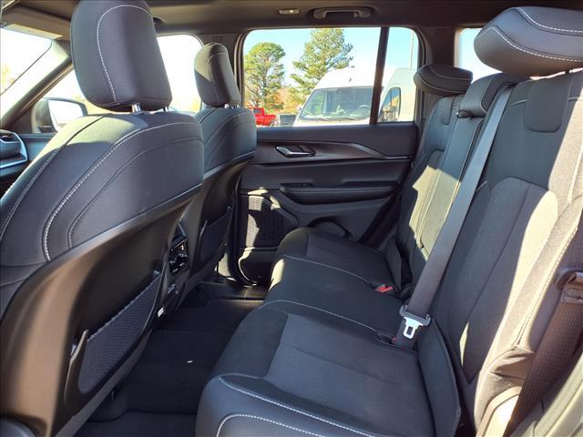 new 2025 Jeep Grand Cherokee car, priced at $43,250