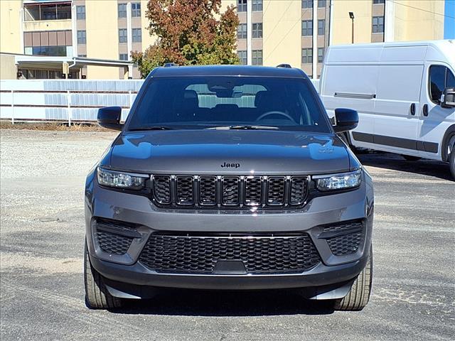 new 2025 Jeep Grand Cherokee car, priced at $45,750
