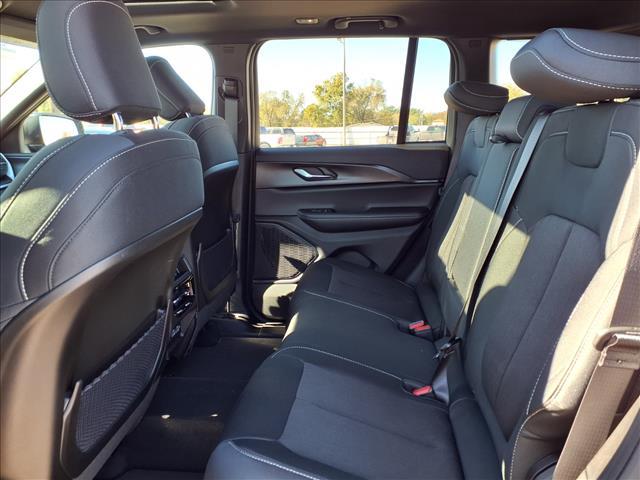 new 2025 Jeep Grand Cherokee car, priced at $42,900