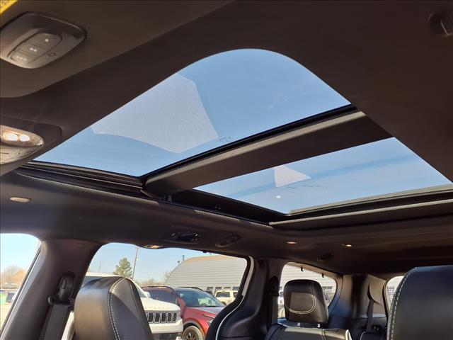 used 2025 Chrysler Pacifica car, priced at $35,900