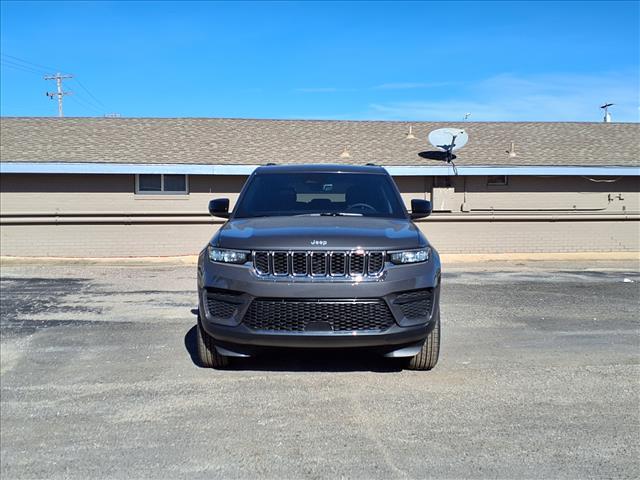 new 2025 Jeep Grand Cherokee car, priced at $42,900