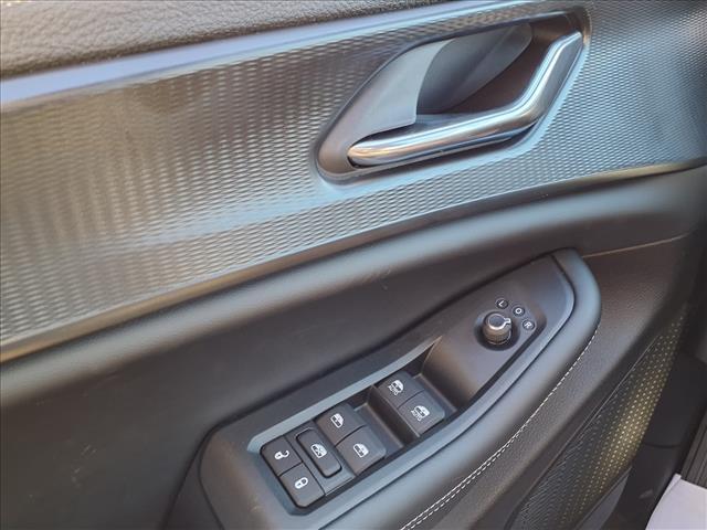 new 2025 Jeep Grand Cherokee car, priced at $42,900