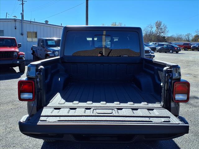 new 2026 Jeep Gladiator car, priced at $53,910