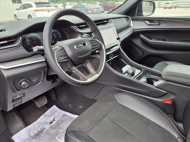 new 2026 Jeep Grand Cherokee car, priced at $44,299