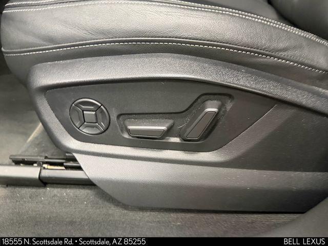 Audi Q8 view 23