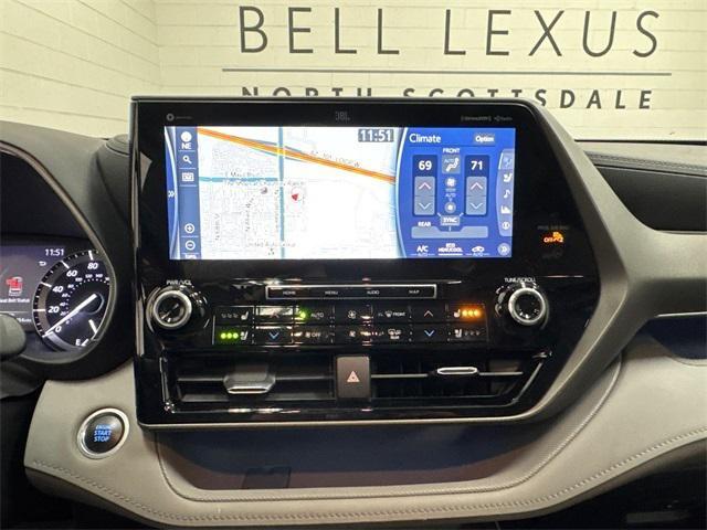 used 2020 Toyota Highlander car, priced at $26,875