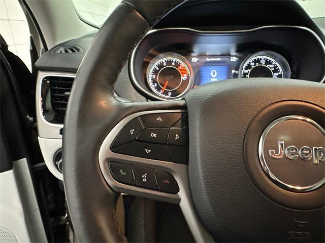 used 2019 Jeep Cherokee car, priced at $19,474