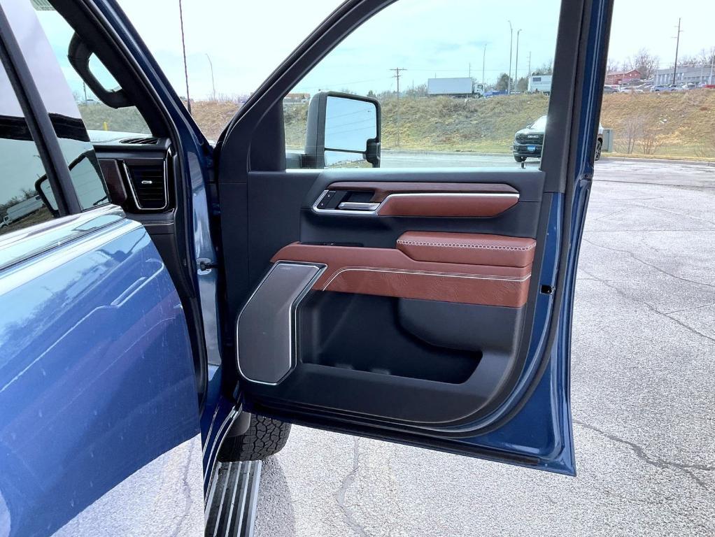 new 2026 GMC Sierra 2500 car, priced at $99,628