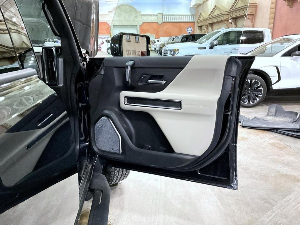 new 2026 GMC HUMMER EV SUV car, priced at $101,562