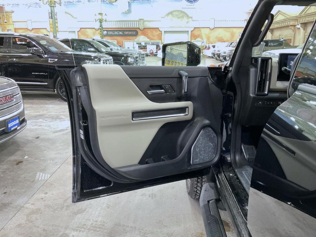 new 2026 GMC HUMMER EV SUV car, priced at $101,562