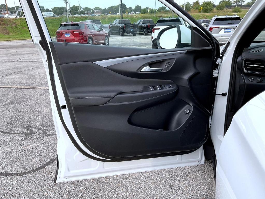 new 2026 Buick Envista car, priced at $28,149