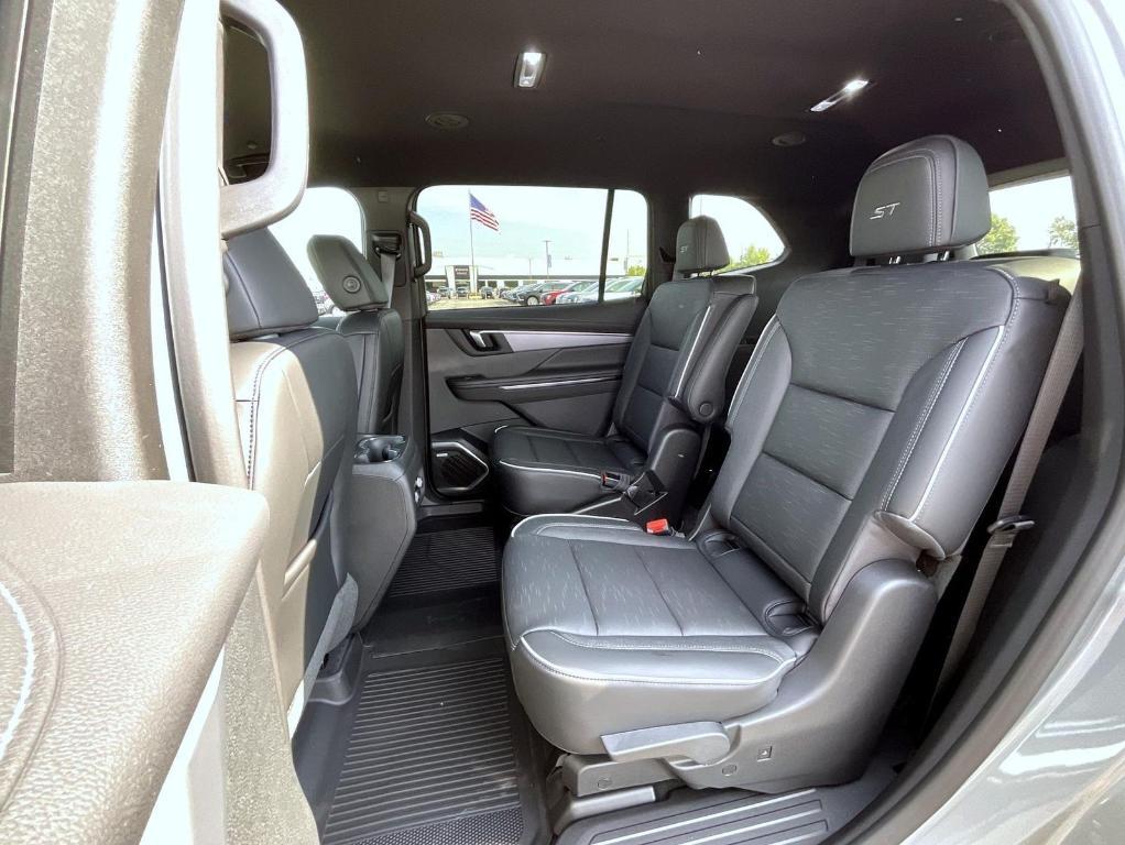 new 2026 Buick Enclave car, priced at $53,724