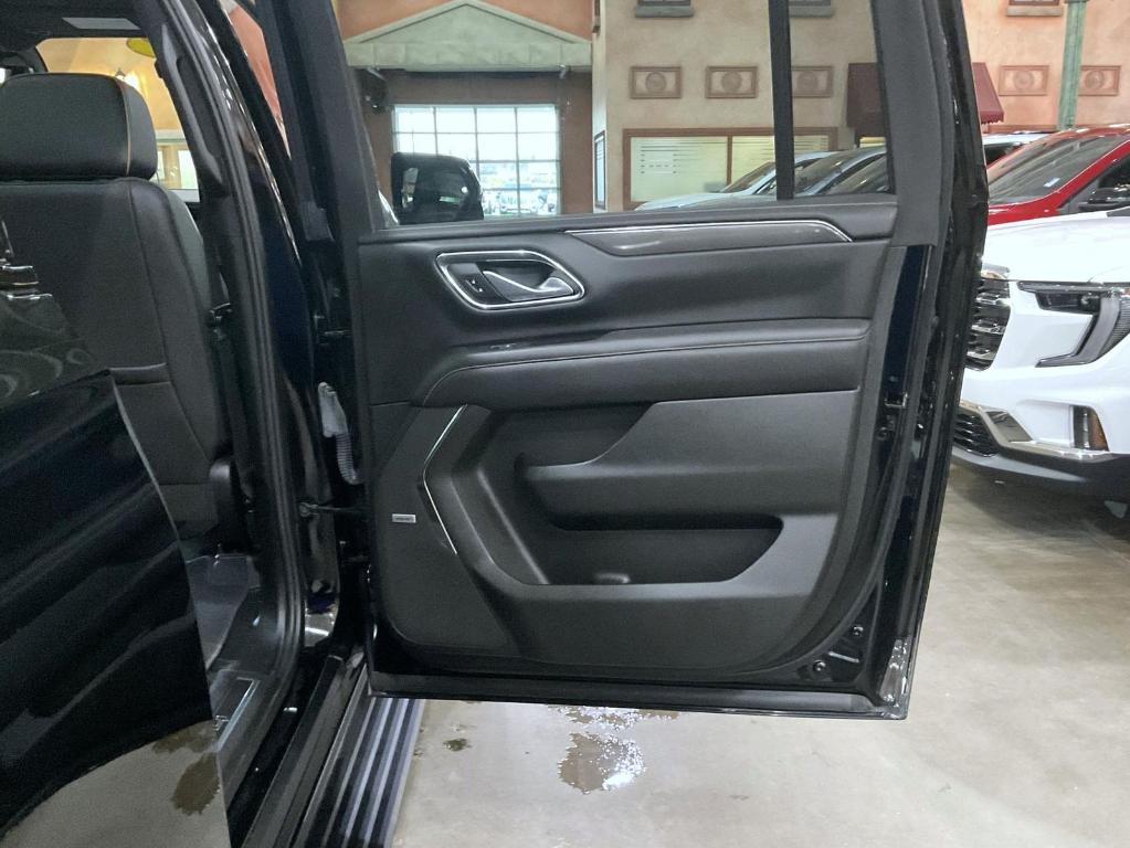 used 2023 GMC Yukon XL car, priced at $50,464