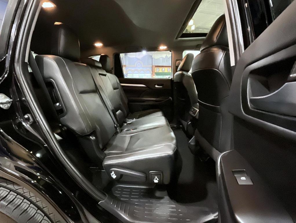 used 2019 Toyota Highlander Hybrid car, priced at $28,865