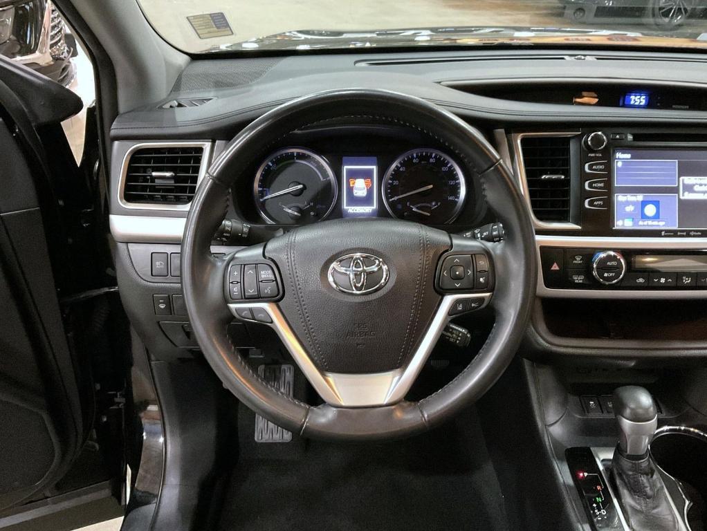 used 2019 Toyota Highlander Hybrid car, priced at $28,865